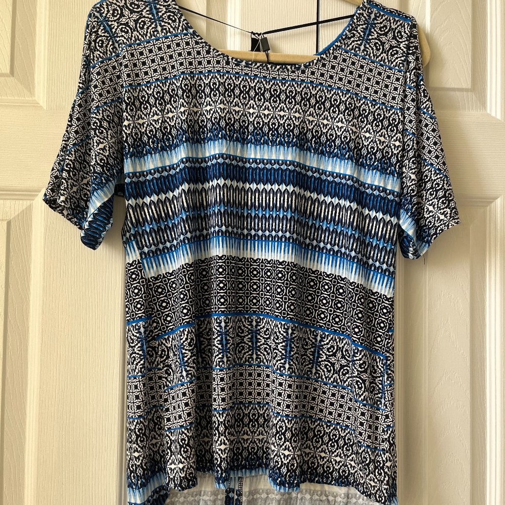 Cable and Gauge Cold shoulder top